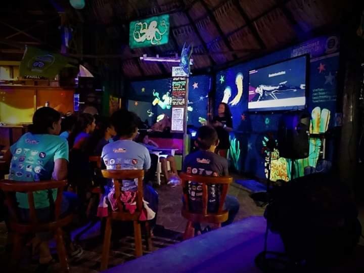 Auberge de jeunesse The Venue - Utila Extérieur photo